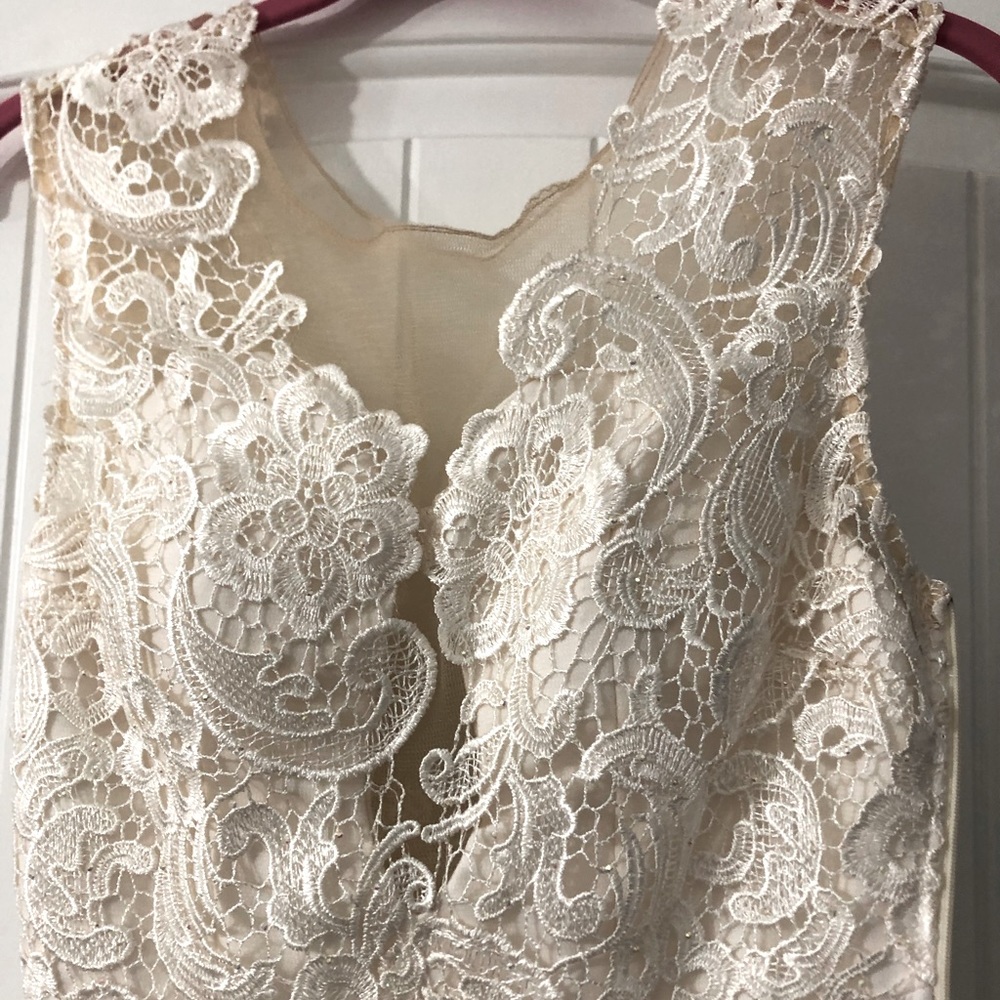 White lace dress